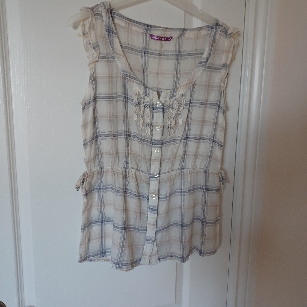 Sleeveless top